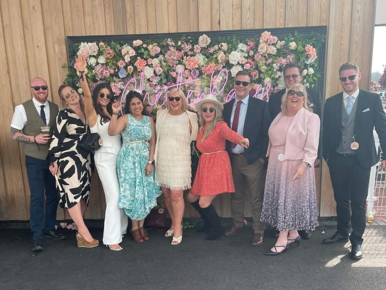 Caja At The Races!